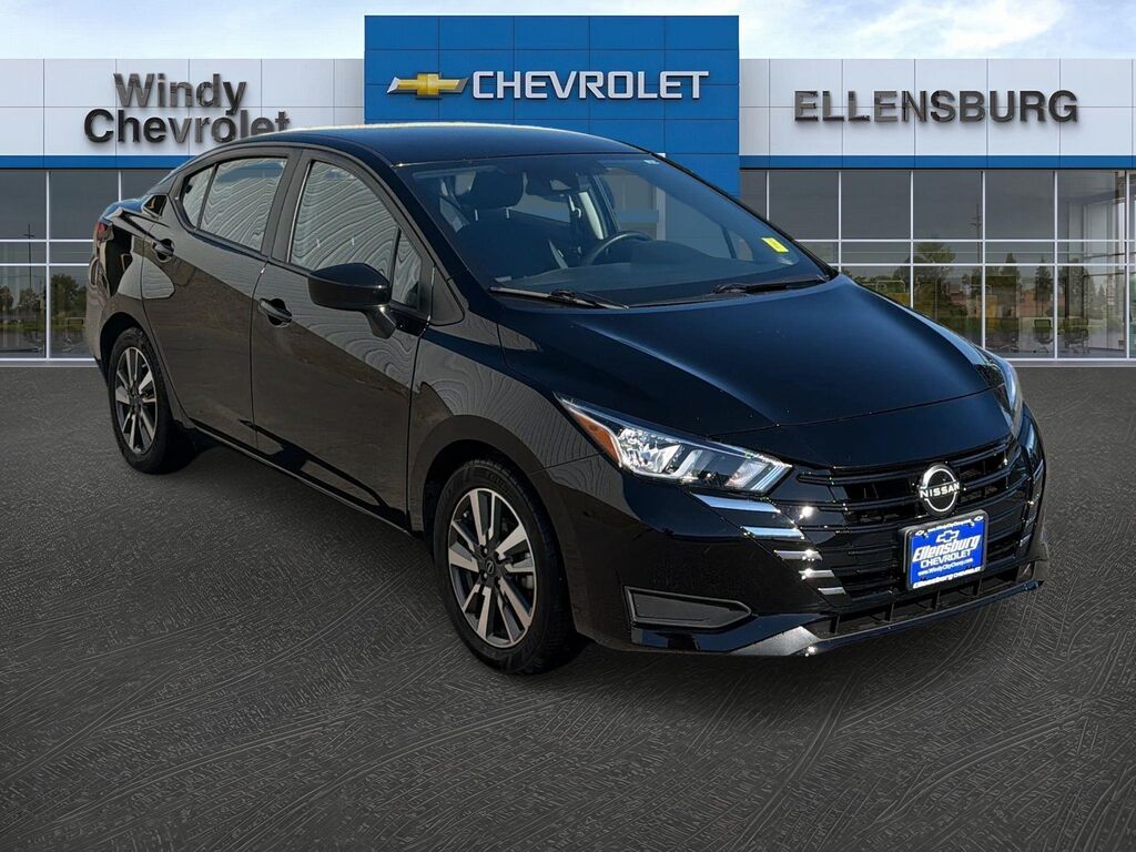 2024 Nissan Versa SV — photo 1 of 13