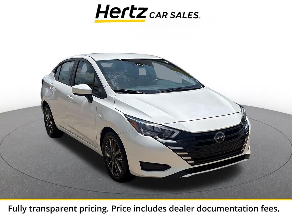 2025 Nissan Versa SV — photo 1 of 13