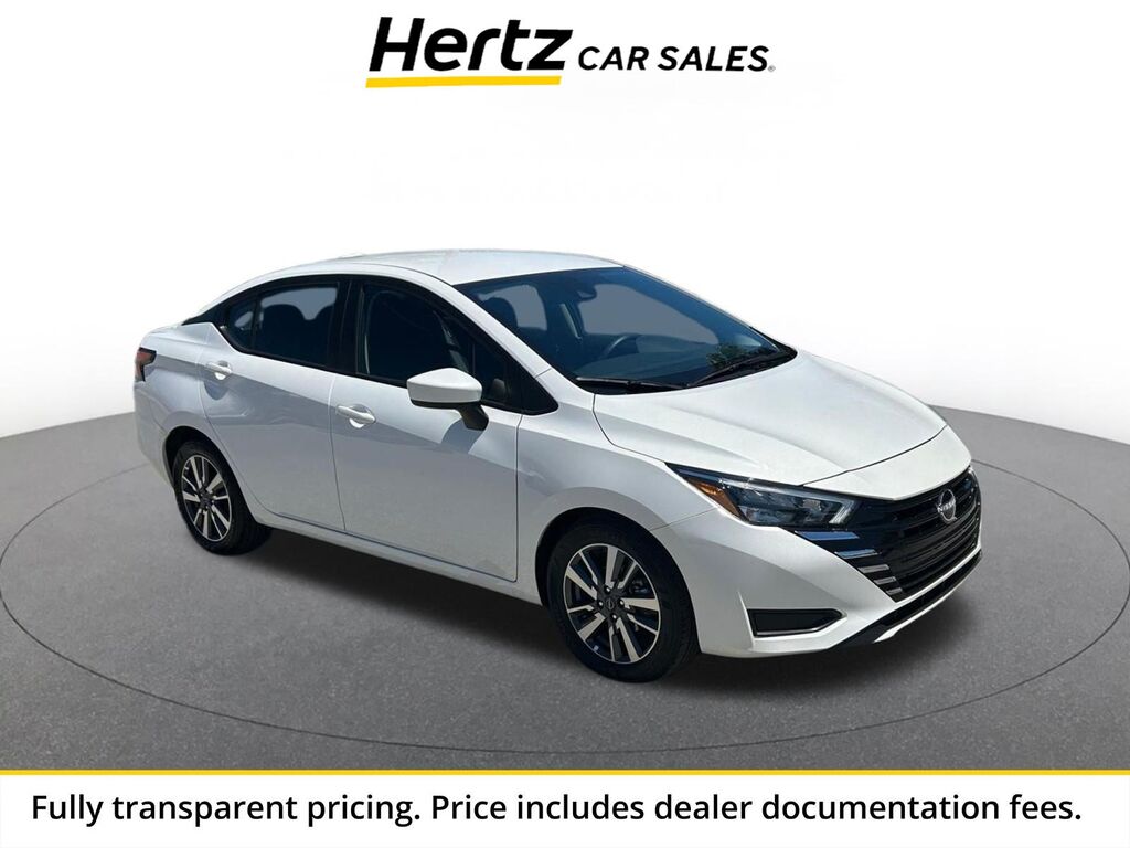 2025 Nissan Versa SV — photo 1 of 13