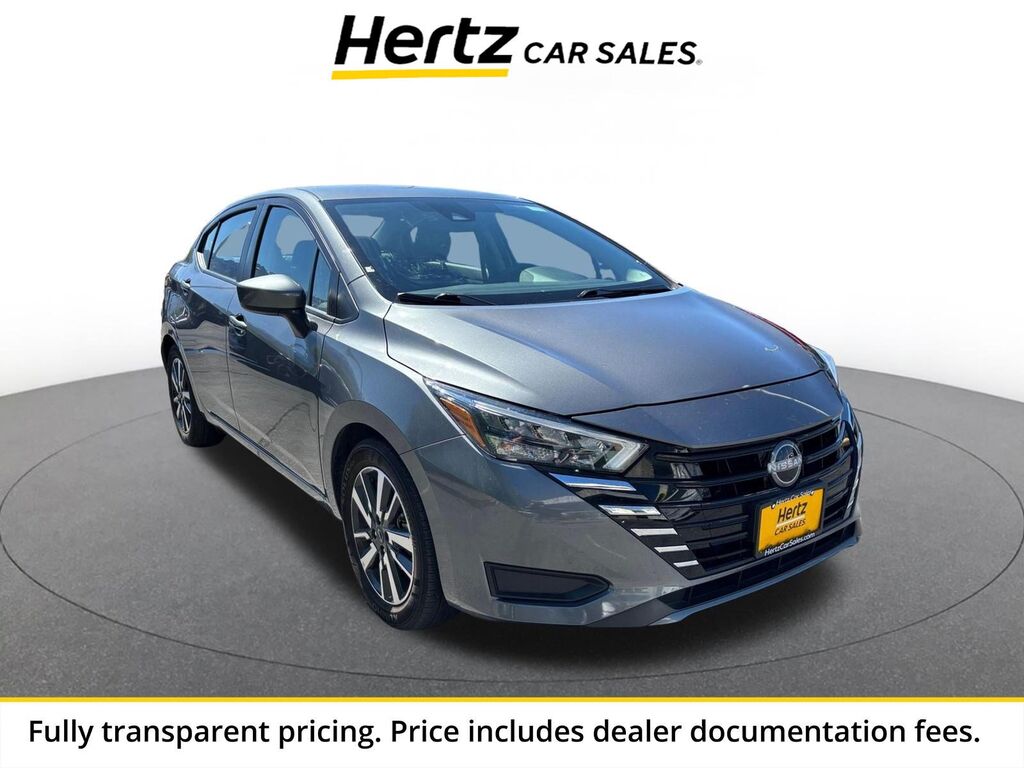 2025 Nissan Versa SV — photo 1 of 13