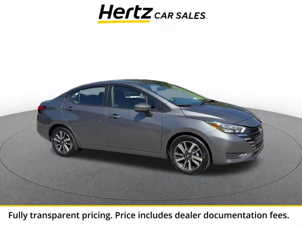 2025 Nissan Versa SV — photo 1 of 13