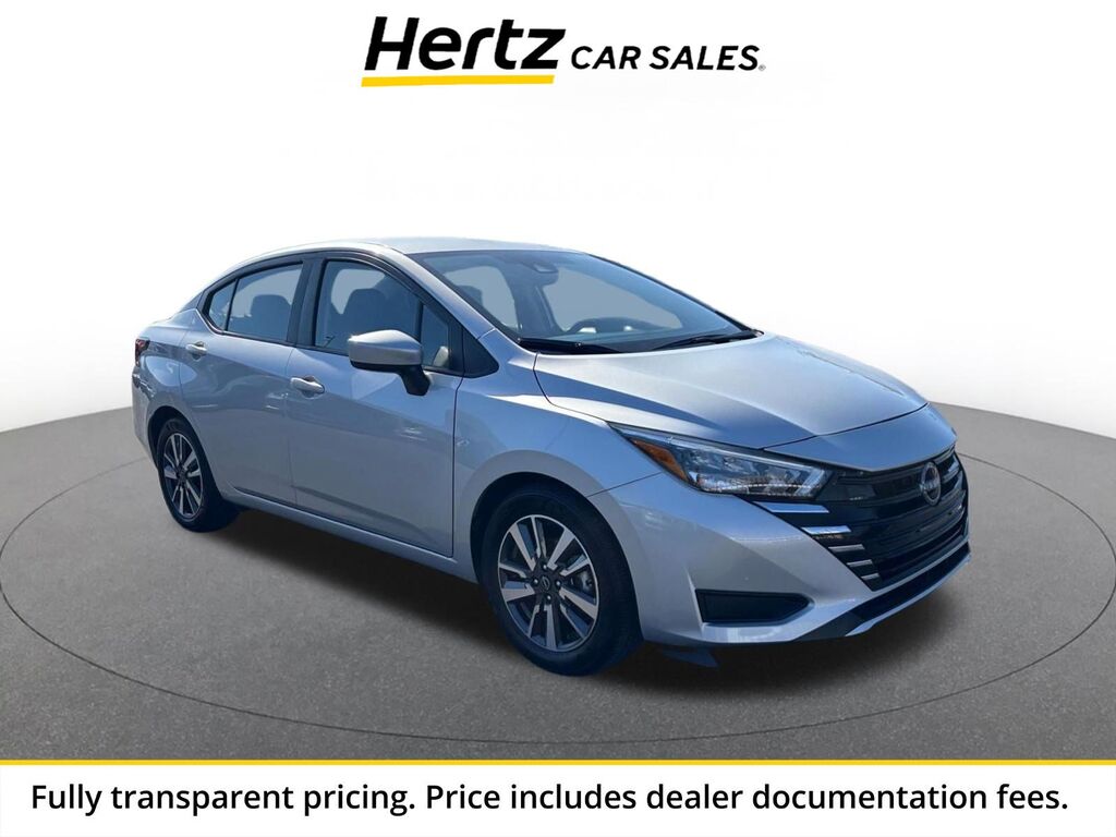 2025 Nissan Versa SV — photo 1 of 13