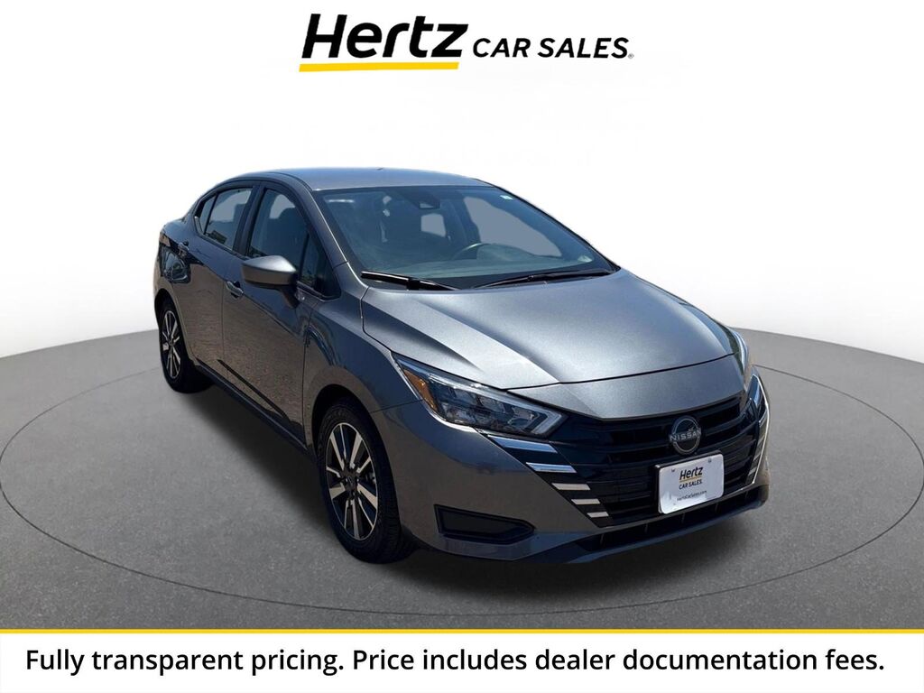 2025 Nissan Versa SV — photo 1 of 13