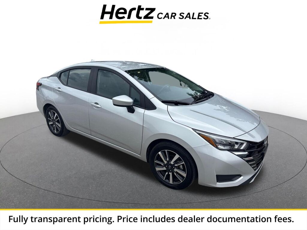 2025 Nissan Versa SV — photo 1 of 13