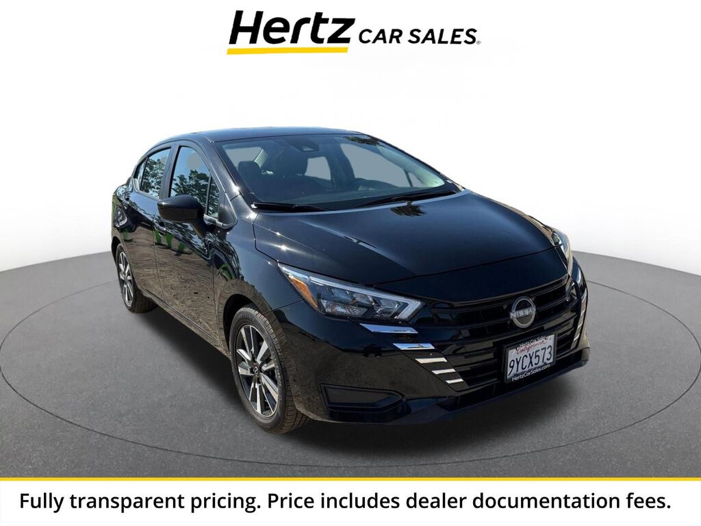2025 Nissan Versa SV — photo 1 of 13