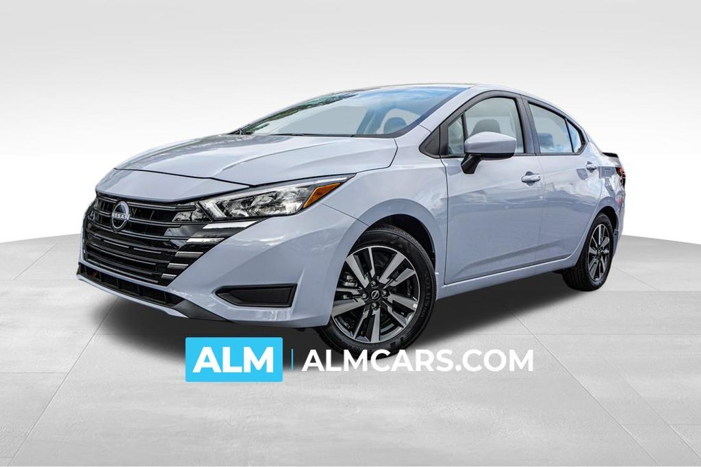 2025 Nissan Versa 1.6 SV — photo 1 of 16