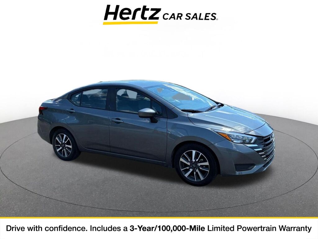 2025 Nissan Versa SV — photo 1 of 11