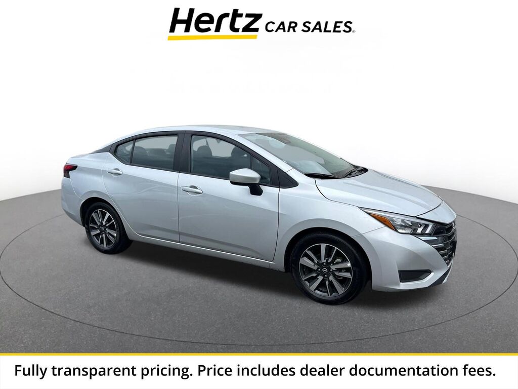2025 Nissan Versa SV — photo 1 of 13