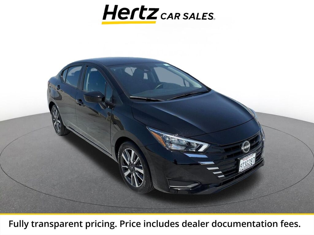 2025 Nissan Versa SV — photo 1 of 13