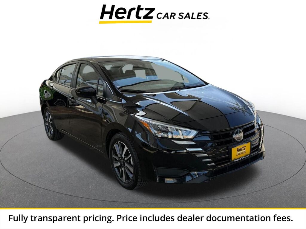 2025 Nissan Versa SV — photo 1 of 14