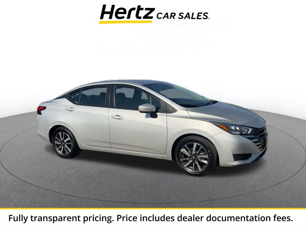 2025 Nissan Versa SV — photo 1 of 13
