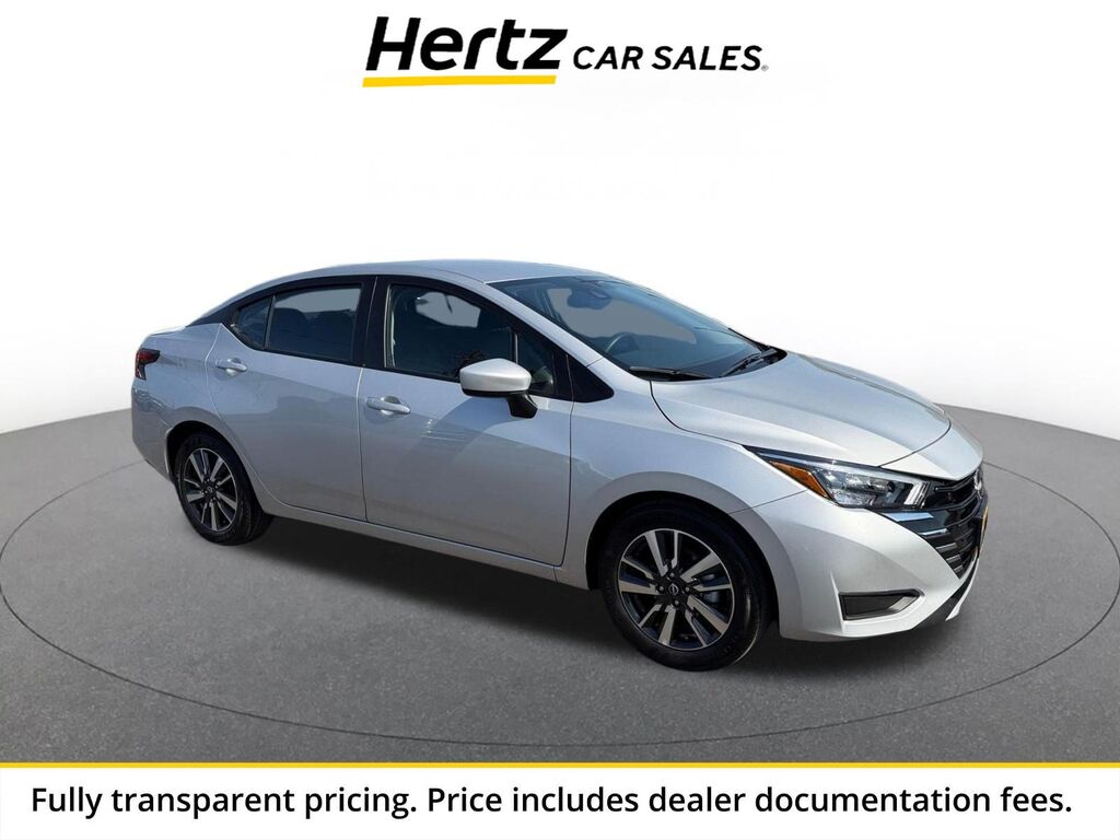 2025 Nissan Versa SV — photo 1 of 13