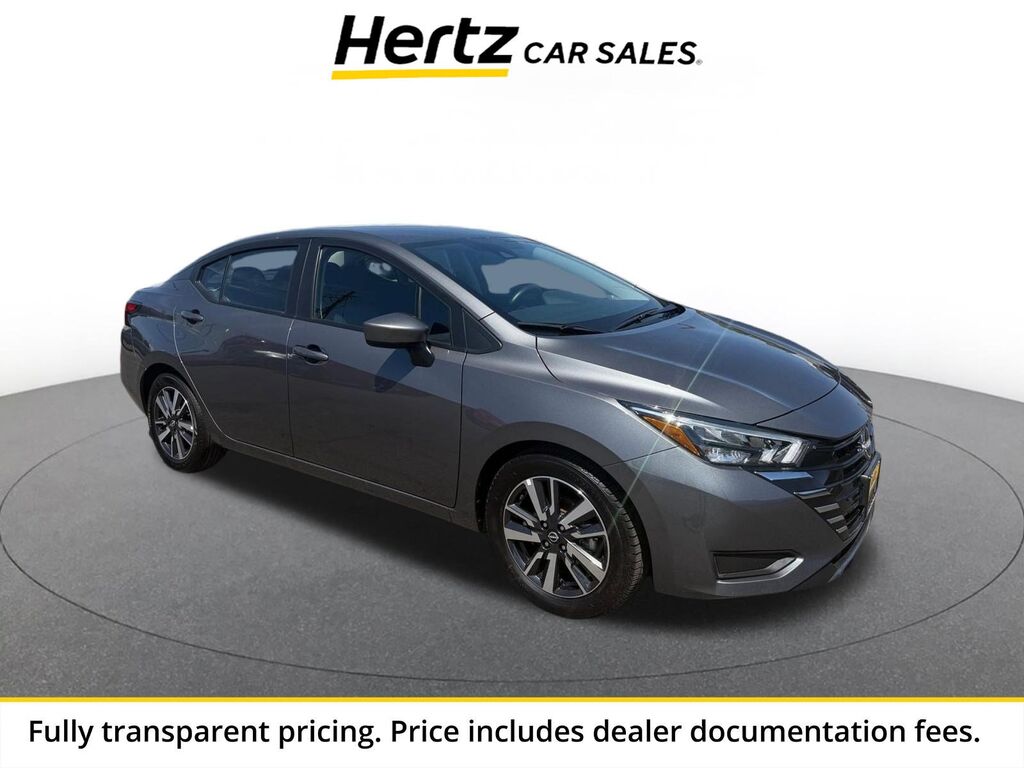 2025 Nissan Versa SV — photo 1 of 13