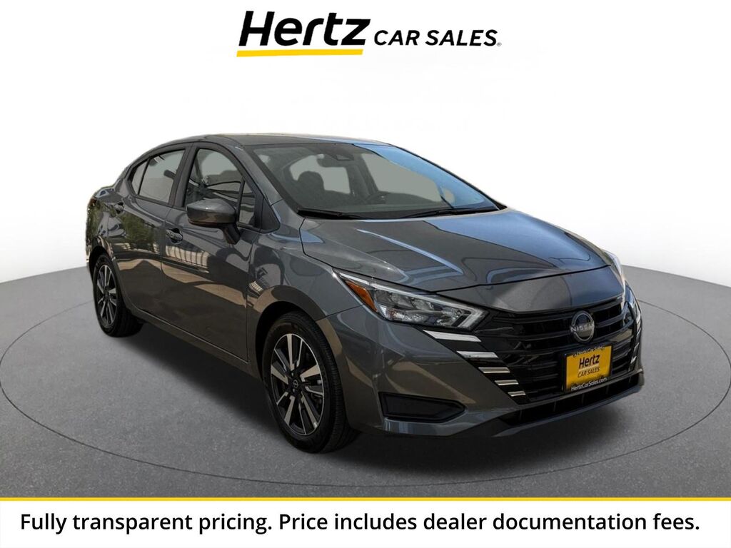 2025 Nissan Versa SV — photo 1 of 13