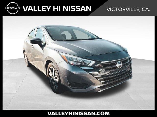 2025 Nissan Versa SV — photo 1 of 4