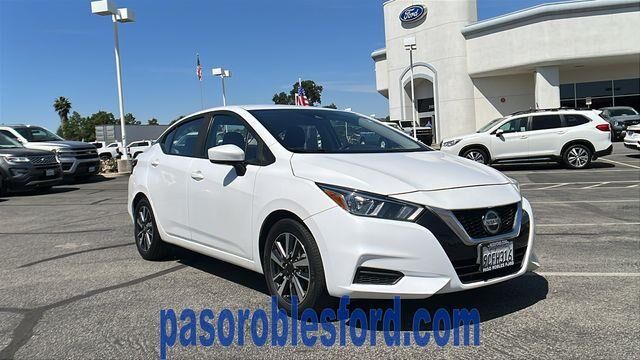 2022 Nissan Versa SV