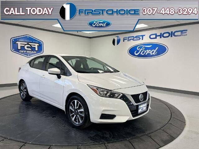 2022 Nissan Versa SV — photo 1 of 13