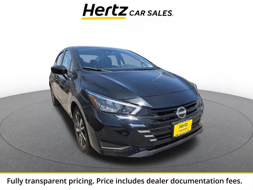 2025 Nissan Versa SV — photo 1 of 13