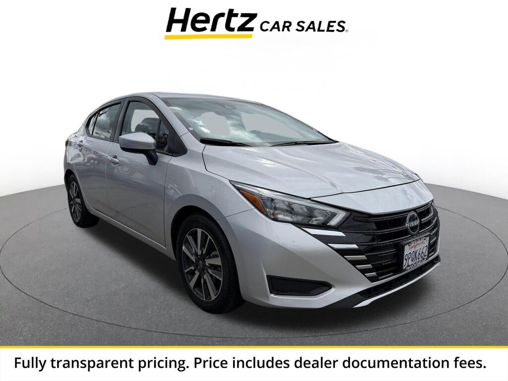 2025 Nissan Versa SV — photo 1 of 13