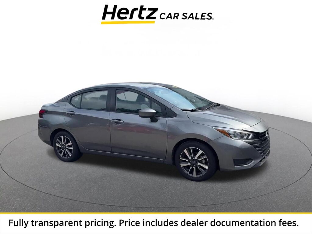 2025 Nissan Versa SV — photo 1 of 13