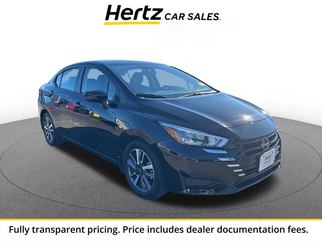 2025 Nissan Versa SV — photo 1 of 23