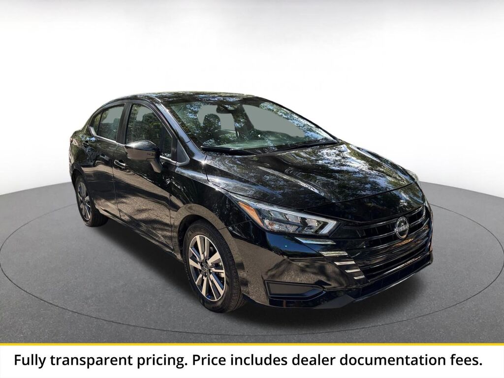 2025 Nissan Versa SV — photo 1 of 13