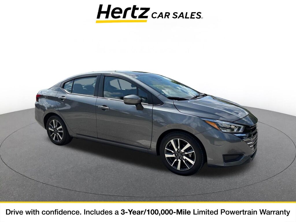 2025 Nissan Versa SV — photo 1 of 11