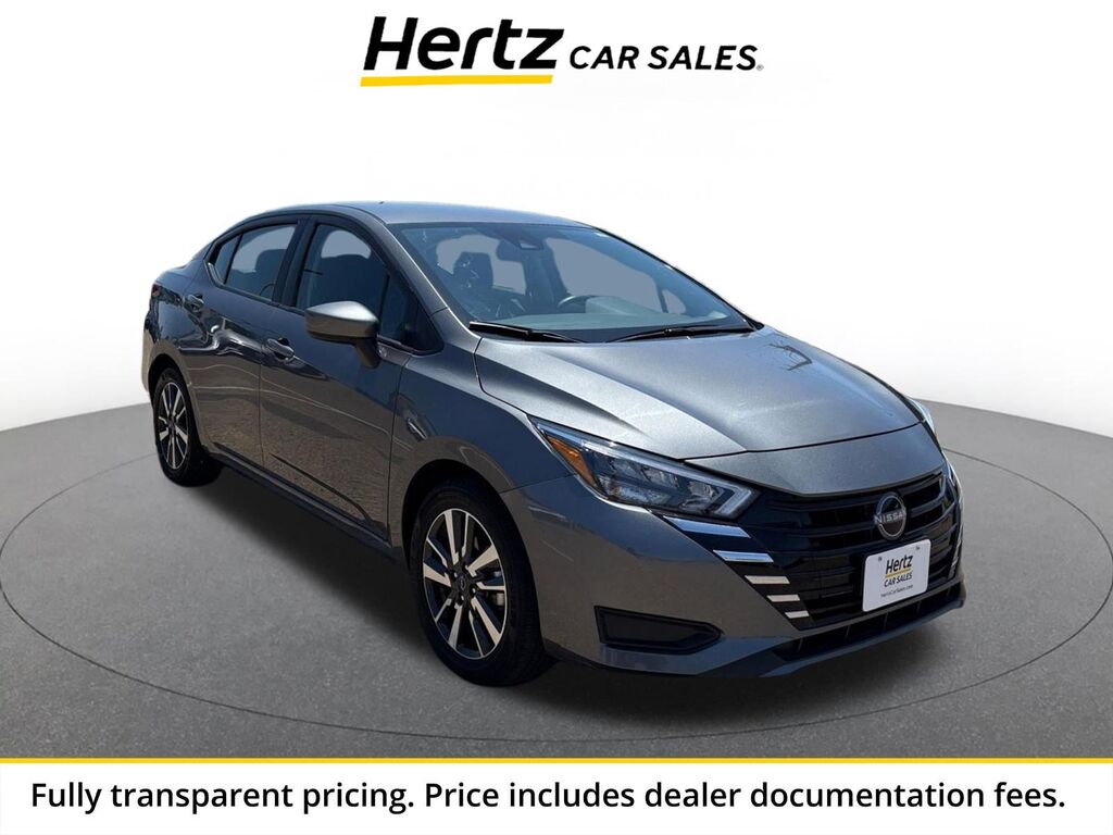 2025 Nissan Versa SV — photo 1 of 13