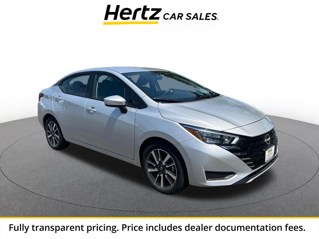 2025 Nissan Versa SV — photo 1 of 13