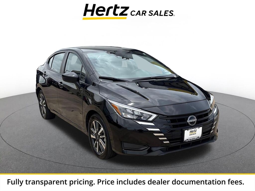 2025 Nissan Versa SV — photo 1 of 13