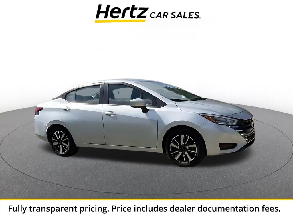2025 Nissan Versa SV — photo 1 of 13
