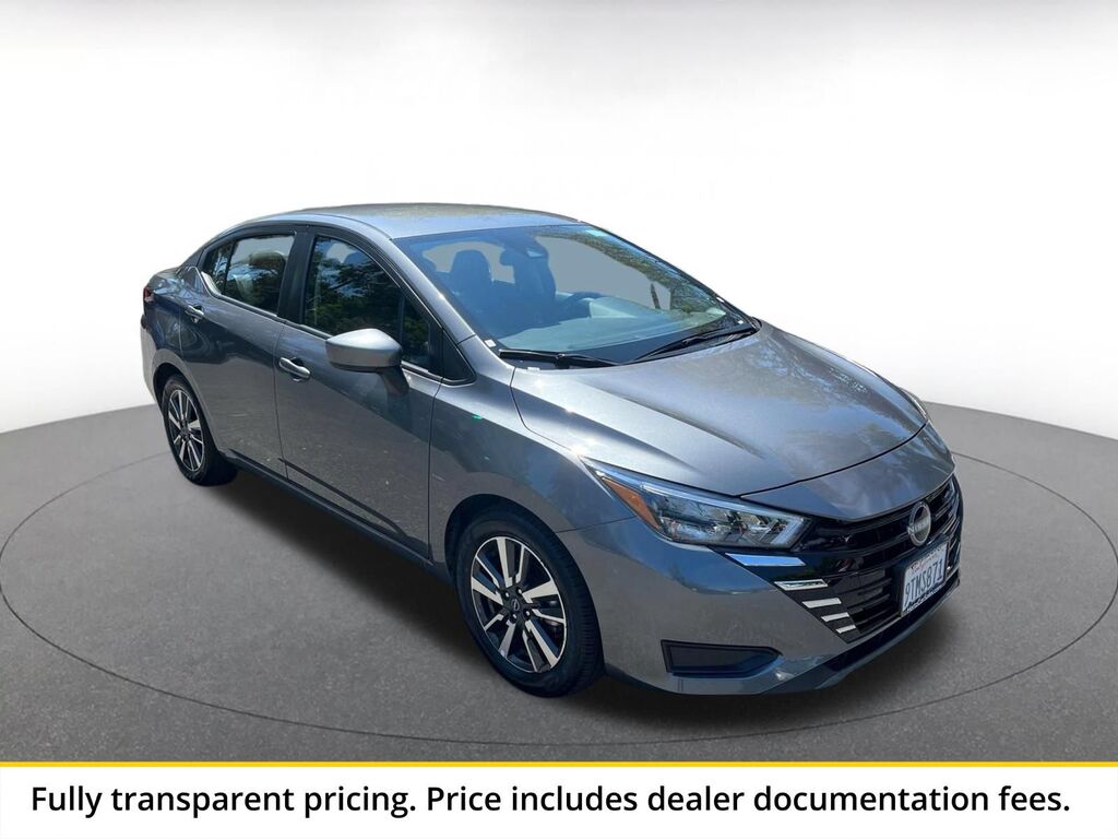 2025 Nissan Versa SV — photo 1 of 13