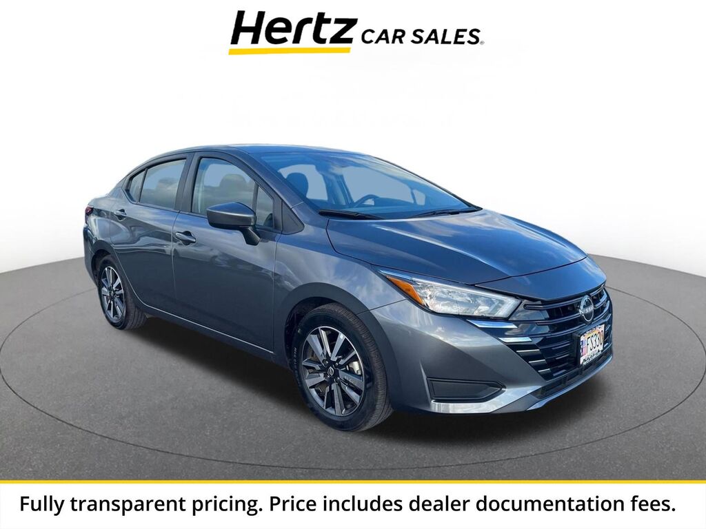 2025 Nissan Versa SV — photo 1 of 13