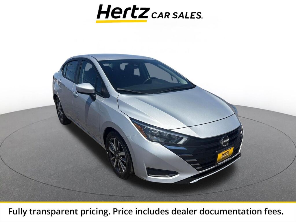 2025 Nissan Versa SV — photo 1 of 13