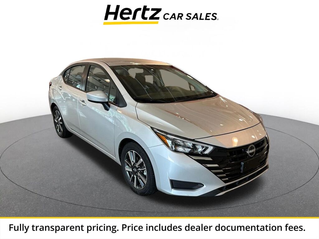 2025 Nissan Versa SV — photo 1 of 13