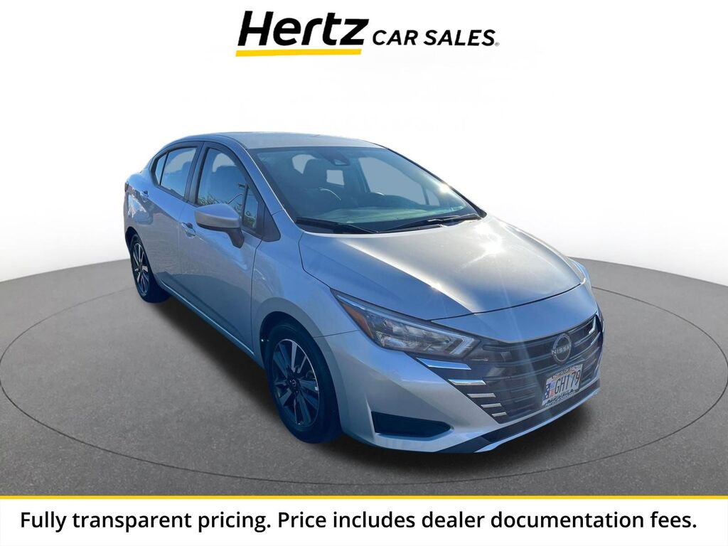 2025 Nissan Versa SV — photo 1 of 13