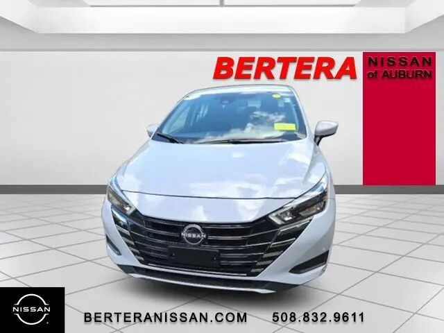 2025 Nissan Versa SV