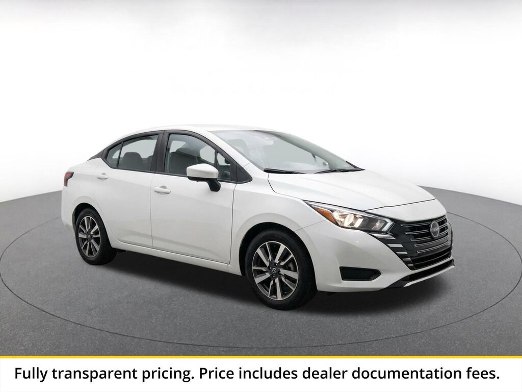 2025 Nissan Versa SV — photo 1 of 23