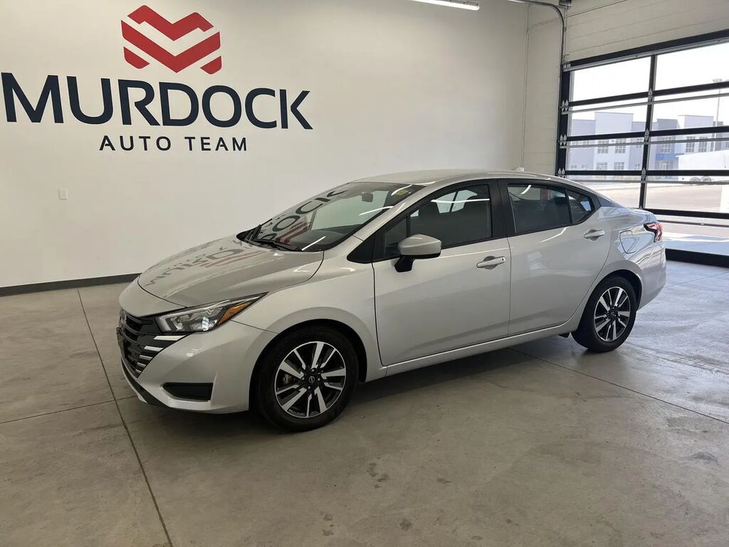 2025 Nissan Versa SV — photo 1 of 24