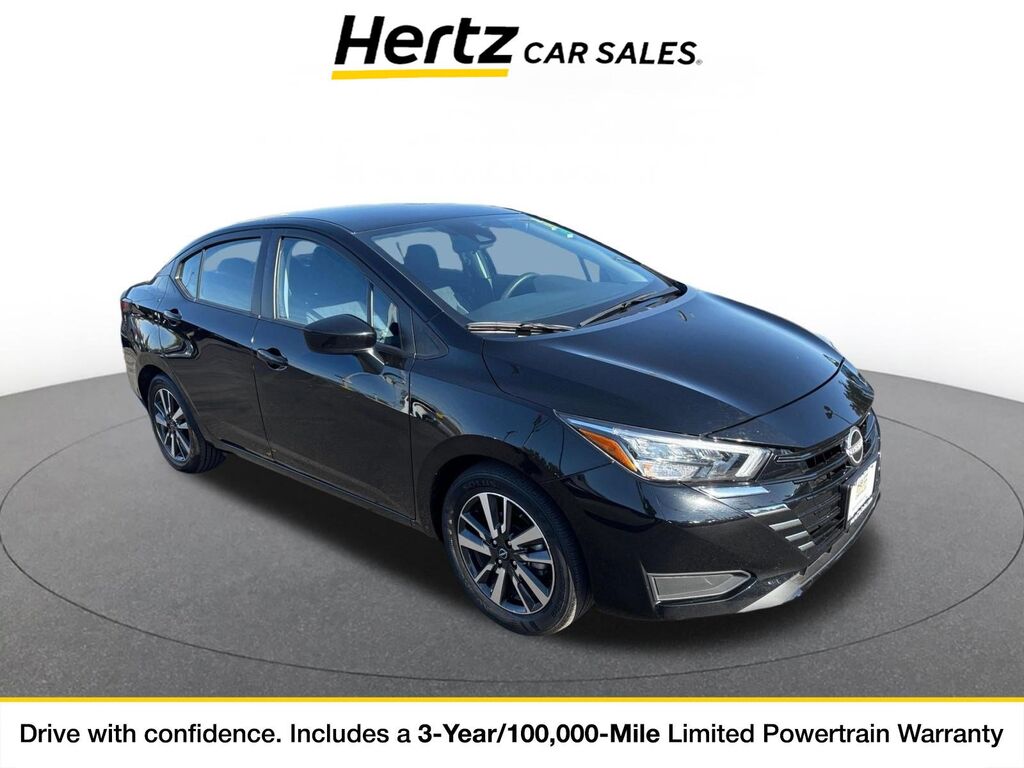 2025 Nissan Versa SV — photo 1 of 11