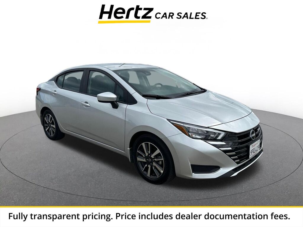 2025 Nissan Versa SV — photo 1 of 13
