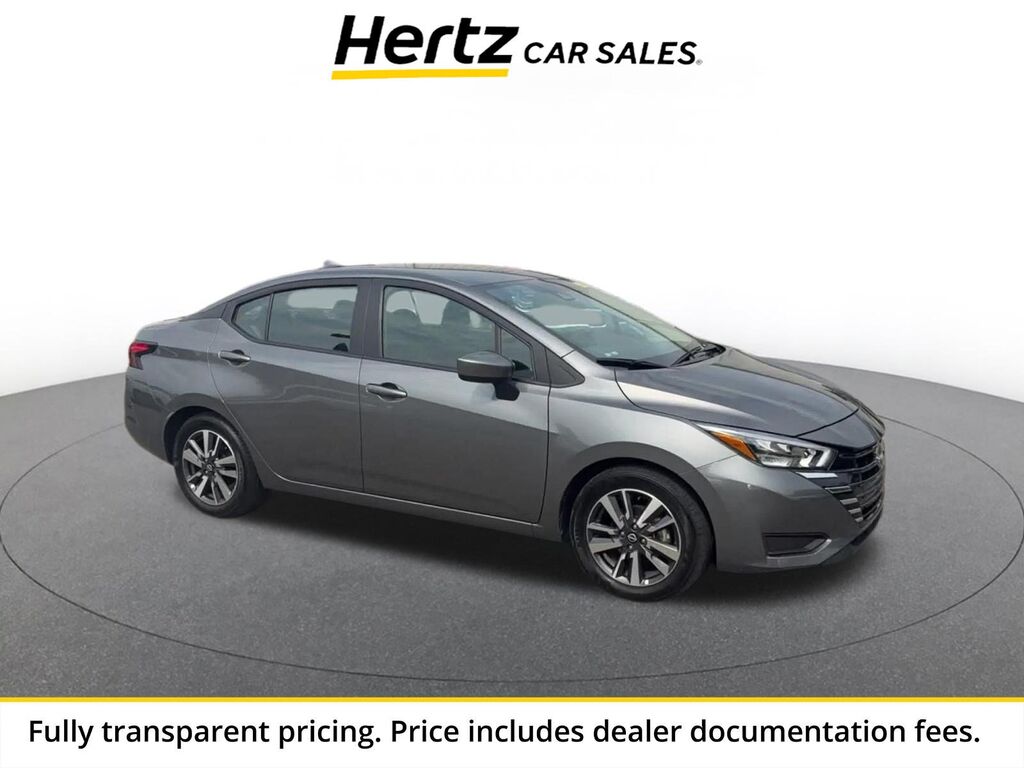 2025 Nissan Versa SV — photo 1 of 13