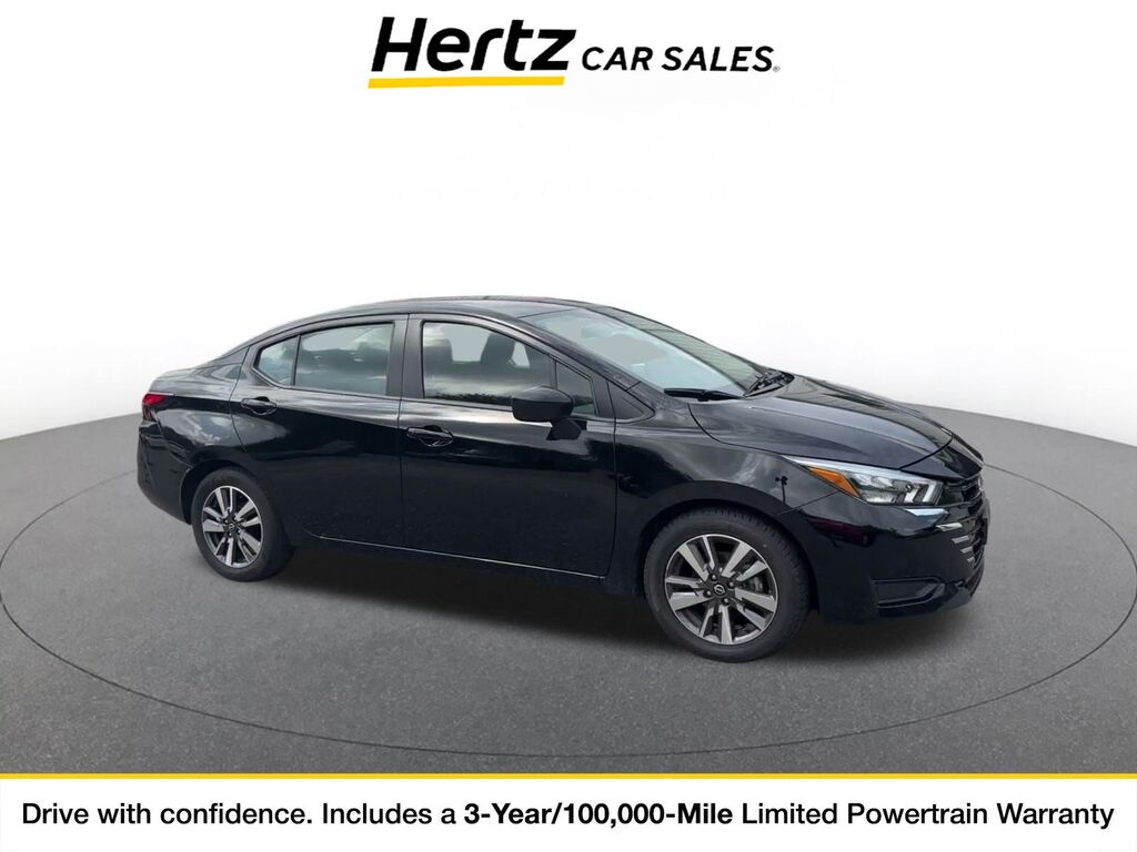 2025 Nissan Versa SV — photo 1 of 11
