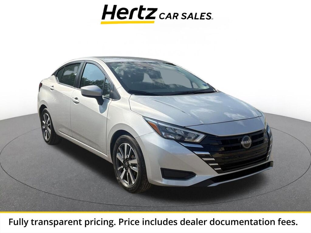 2025 Nissan Versa SV — photo 1 of 13