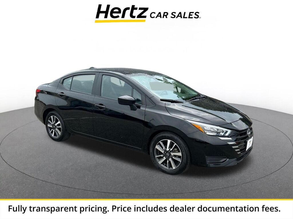 2025 Nissan Versa SV — photo 1 of 13