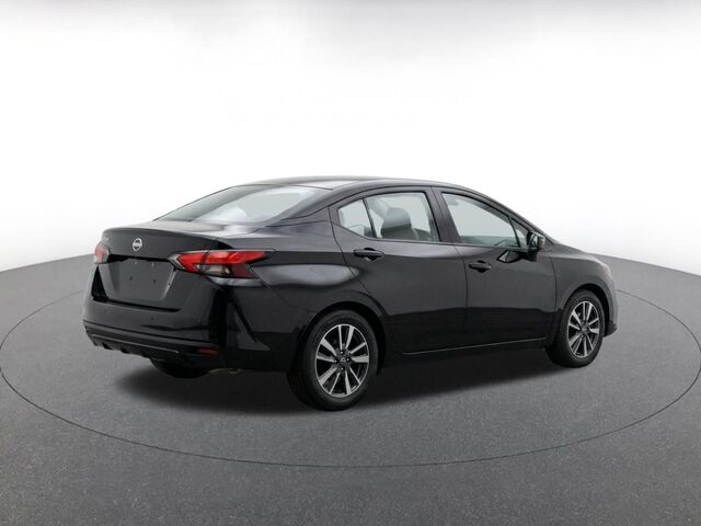 2025 Nissan Versa SV — photo 1 of 6