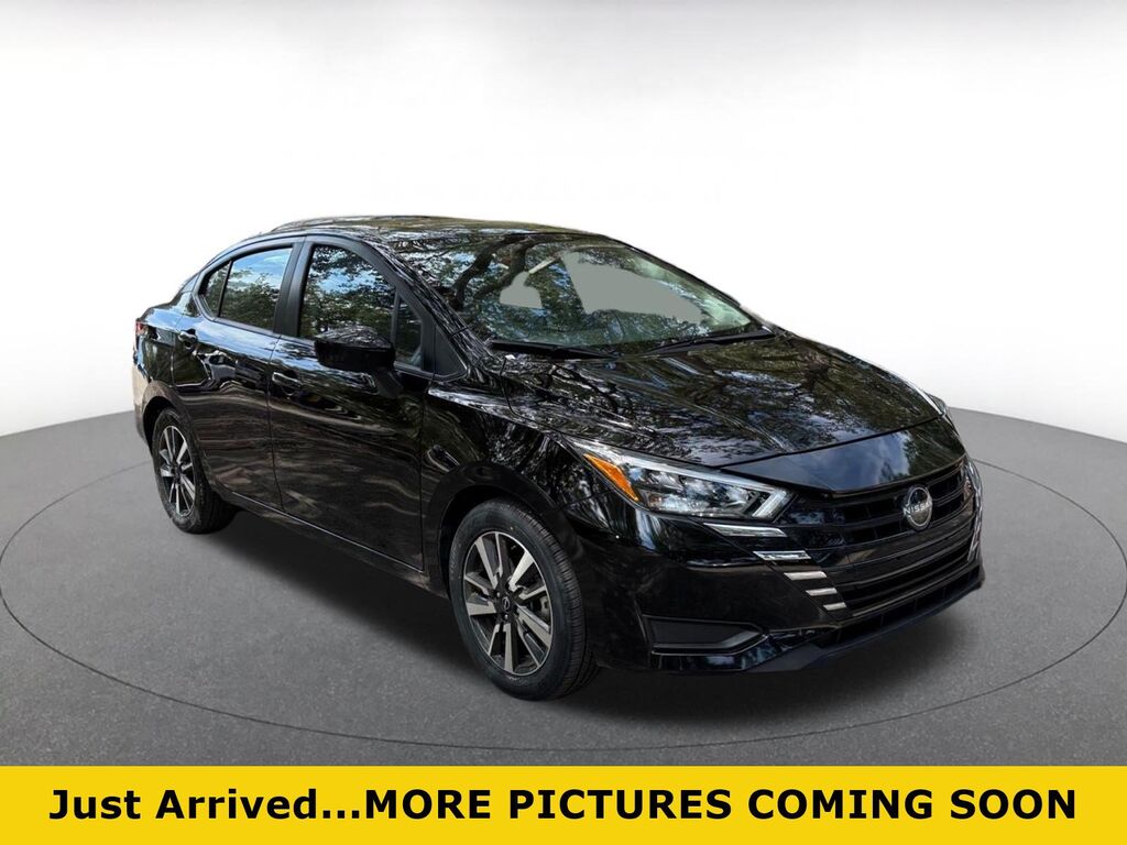 2025 Nissan Versa SV — photo 1 of 11
