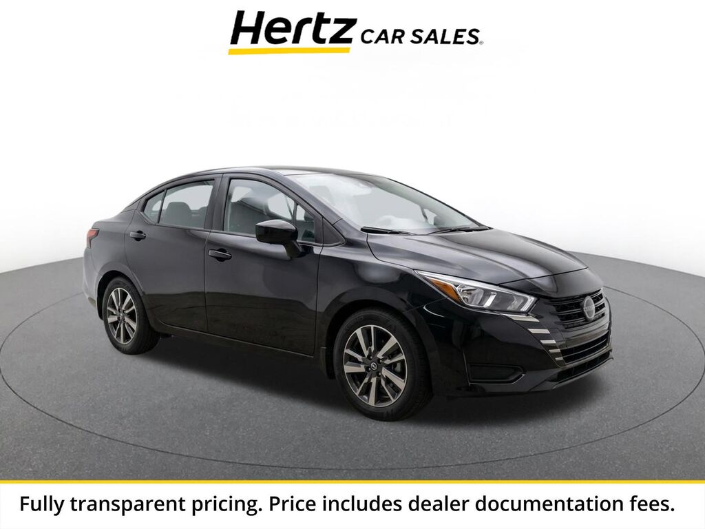 2025 Nissan Versa SV — photo 1 of 10