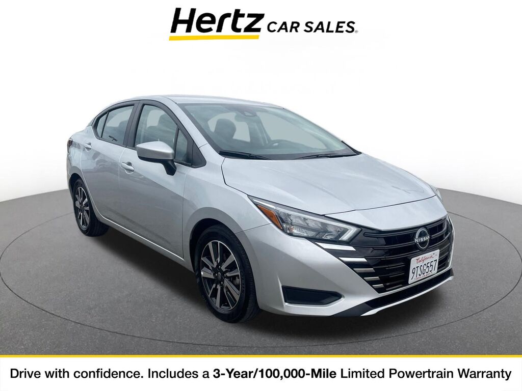 2025 Nissan Versa SV — photo 1 of 11
