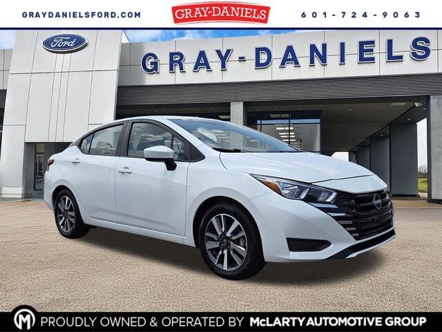 2023 Nissan Versa SV